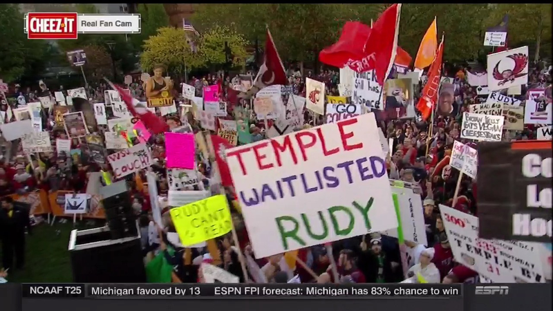 Illustration for article titled Hinkie Traded This Sign For Draft Picks: Your Philadelphia College GameDay Sign Roundup